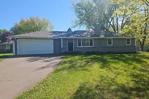 216 Hawes Ave, Shoreview, MN 55126 - Photo 2
