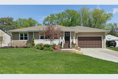 2505 W Armour Terrace, Saint Anthony, MN 55418 - Photo 2