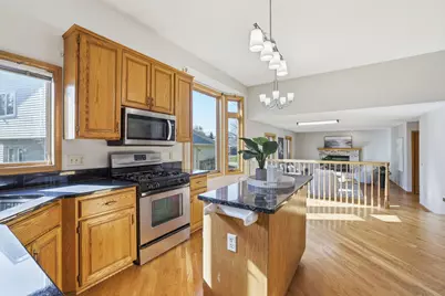 3880 Minnesota Lane N, Plymouth, MN 55446 - Photo 10