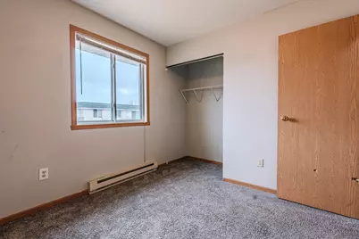 2409 4th Avenue N, Moorhead, MN 56560 - Photo 8
