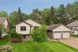 1326 Griffin Ave, Mahtomedi, MN 55115 - Photo 1