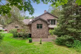 1326 Griffin Ave, Mahtomedi, MN 55115 - Photo 10