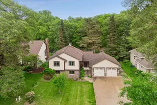 1326 Griffin Ave, Mahtomedi, MN 55115 - Photo 4