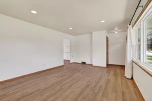 1431 2nd Ave SW, Rochester, MN 55902 - Photo 4
