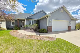 505 4th St SE, Plainview, MN 55964 - Photo 2