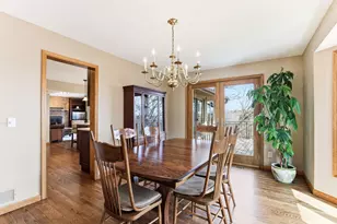 16048 Baywood Ln, Eden Prairie, MN 55346 - Photo 10