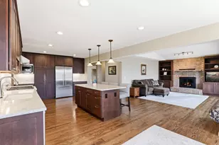 16048 Baywood Ln, Eden Prairie, MN 55346 - Photo 14