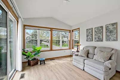 189 Wedgewood Drive, Mahtomedi, MN 55115 - Photo 12
