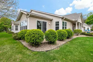 189 Wedgewood Dr, Mahtomedi, MN 55115 - Photo 30