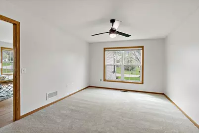 189 Wedgewood Drive, Mahtomedi, MN 55115 - Photo 18