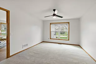 189 Wedgewood Dr, Mahtomedi, MN 55115 - Photo 18