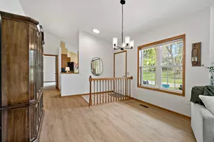189 Wedgewood Dr, Mahtomedi, MN 55115 - Photo 6