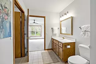189 Wedgewood Dr, Mahtomedi, MN 55115 - Photo 22