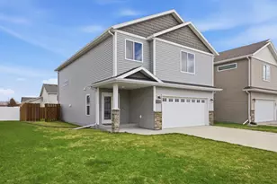 928 41st Ave S, Moorhead, MN 56560 - Photo 2