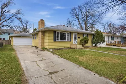 1221 Elm Street S, Moorhead, MN 56560 - Photo 2