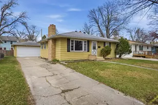 1221 Elm St S, Moorhead, MN 56560 - Photo 2