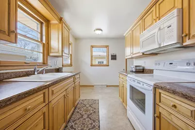 1221 Elm Street S, Moorhead, MN 56560 - Photo 14