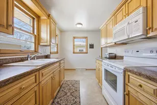 1221 Elm St S, Moorhead, MN 56560 - Photo 14