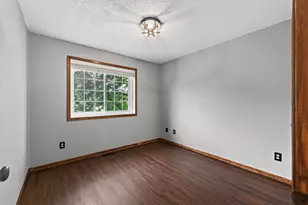 13821 Edgewood Ave, Savage, MN 55378 - Photo 16