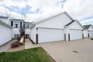 3519 31st St S, Fargo, ND 58104 - Photo 2
