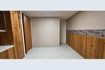 414 8th Avenue NW, Valley City, ND 58072 - Photo 44