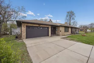 3018 9th St N, Saint Cloud, MN 56303 - Photo 2
