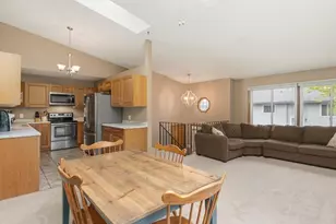 1312 Deercliff Ln, Eagan, MN 55123 - Photo 4