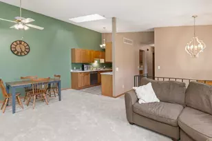 1312 Deercliff Ln, Eagan, MN 55123 - Photo 14