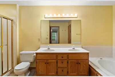 2879 Devonshire Place, Woodbury, MN 55125 - Photo 18
