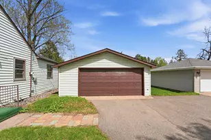 1697 Rose Pl, Roseville, MN 55113 - Photo 20