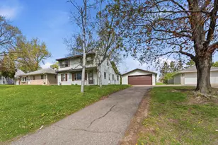 1697 Rose Pl, Roseville, MN 55113 - Photo 22