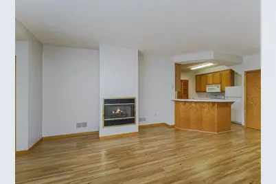 15333 Greenhaven Lane #105, Burnsville, MN 55306 - Photo 6