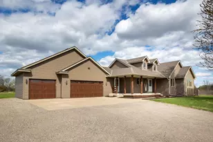 25250 Tucker Rd, Rogers, MN 55374 - Photo 2