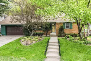 885 Old Lexington Ave, Saint Paul, MN 55116 - Photo 2