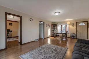 711 E Blue Earth St, Lake Crystal, MN 56055 - Photo 6