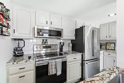 220 Broadway Avenue S #1104, Rochester, MN 55904 - Photo 10