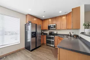 2894 Clover Ridge Dr, Chaska, MN 55318 - Photo 8