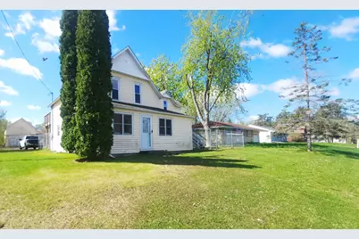 325 E Court Street, Belle Plaine, MN 56011 - Photo 18