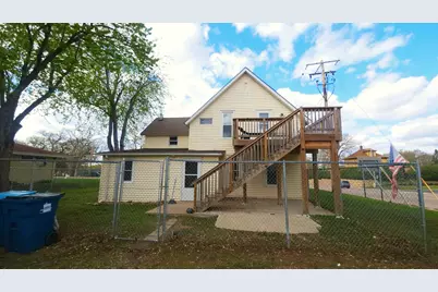 325 E Court Street, Belle Plaine, MN 56011 - Photo 2