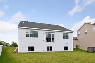 1285 Pinehill Blvd, Waconia, MN 55387 - Photo 16
