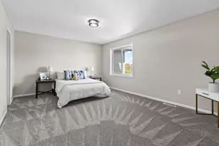 643 Roundhouse St, Shakopee, MN 55379 - Photo 14