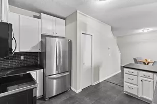 643 Roundhouse St, Shakopee, MN 55379 - Photo 6