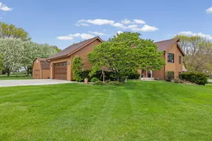 20702 Jaguar Terrace, Lakeville, MN 55044 - Photo 2