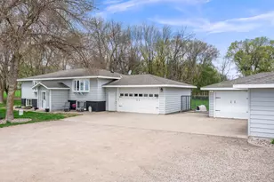 16474 200th St, Hutchinson, MN 55350 - Photo 68