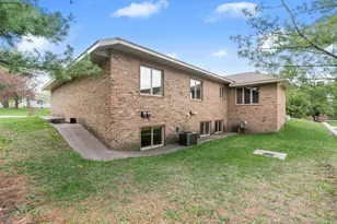 414 W Holly St, Owatonna, MN 55060 - Photo 46