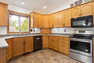 414 W Holly Street, Owatonna, MN 55060 - Photo 10
