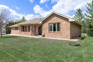 414 W Holly St, Owatonna, MN 55060 - Photo 1