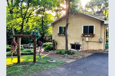 9551 Riverview Road, Eden Prairie, MN 55347 - Photo 2