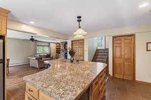 9551 Riverview Rd, Eden Prairie, MN 55347 - Photo 8