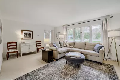 1085 Oak Circle, Wayzata, MN 55391 - Photo 6